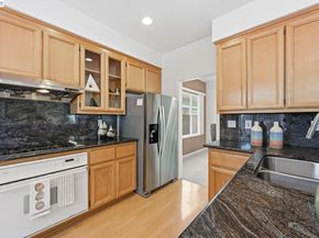 17 Miranda Ct, Alameda CA 94502
