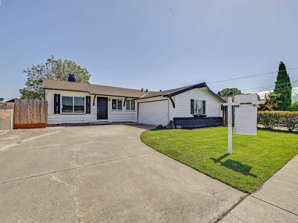 2320 Bermuda Ln, Hayward CA 94545