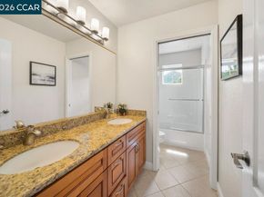 55 La Honda Ct, Clayton CA 94517