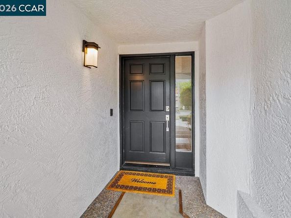 55 La Honda Ct, Clayton CA 94517
