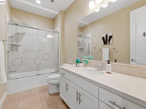 3871 Highpointe Ct, Dublin CA 94568