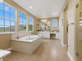 3871 Highpointe Ct, Dublin CA 94568