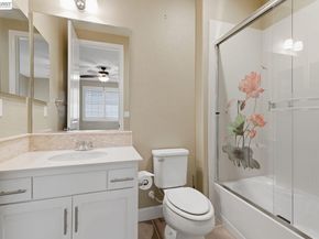 3871 Highpointe Ct, Dublin CA 94568