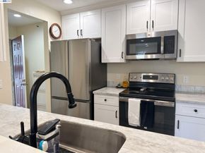 29599 Vanderbilt St 204, Hayward CA 94544