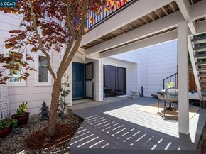1712 Saint Andrews Dr, Moraga CA 94556