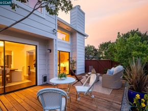 1712 Saint Andrews Dr, Moraga CA 94556