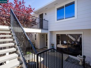 1712 Saint Andrews Dr, Moraga CA 94556