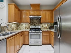 3240 Maguire Way 127, Dublin CA 94568