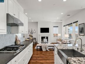 4252 Oak Knoll Dr, Dublin CA 94568