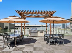 1511 Jefferson ST PH 12, Oakland CA 94612