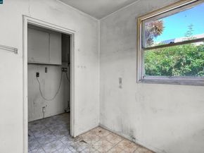 5526 Carl Ave, Richmond CA 94804
