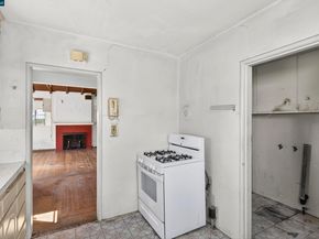 5526 Carl Ave, Richmond CA 94804