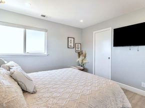 11550 Skyline Blvd, Oakland CA 94619