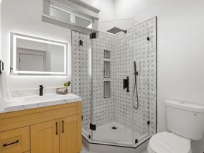 1712 Schiller St, Alameda CA 94501