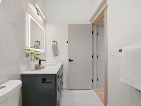 1712 Schiller St, Alameda CA 94501