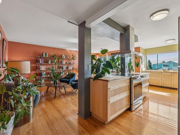 710 E 22nd St 303, Oakland CA 94606