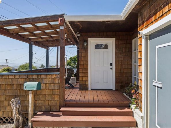6525 Hazel Ave, Richmond CA 94805