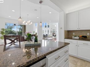 48564 Avalon Heights Ter, Fremont CA 94539