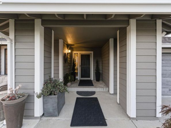 24439 Gina Ct, Hayward CA 94541