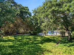 700 Suntree Ln 711, Pleasant Hill CA 94523