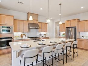 5 Stirling Way, Hayward CA 94542