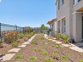 5 Stirling Way, Hayward CA 94542