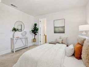 5 Stirling Way, Hayward CA 94542