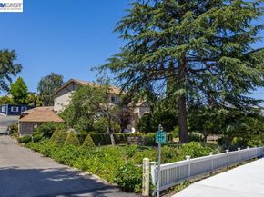 3354 D St, Hayward CA 94541