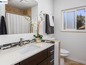 3354 D St, Hayward CA 94541