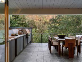 2871 Morley Dr, Oakland CA 94611