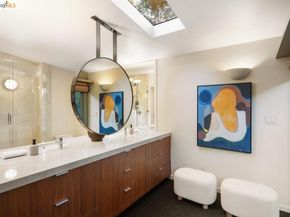 2871 Morley Dr, Oakland CA 94611