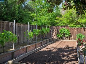 3114 Santa Paula Dr, Concord CA 94518