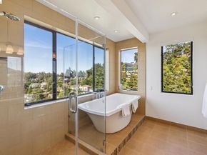 46 Carisbrook Ln, Oakland CA 94611