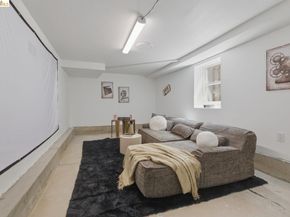1435 Berkeley Way, Berkeley CA 94702