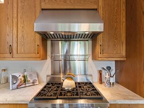 25 Stonewall Rd, Berkeley CA 94705