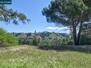 2600 Ptarmigan Dr 3, Walnut Creek CA 94595