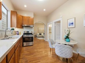 560 45th ST, Oakland CA 94609
