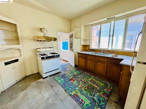 220 International BLVD, Oakland CA 94606