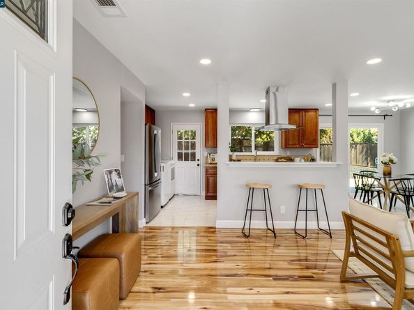 1593 Mendocino Dr, Concord CA 94521