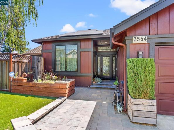 2554 Holly View Ct, Martinez CA 94553