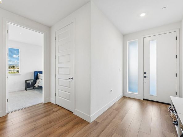 2388 Stanford St, Alameda CA 94501