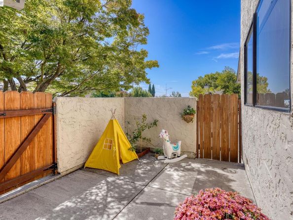 1383 Mount Shasta Ave, Milpitas CA 95035
