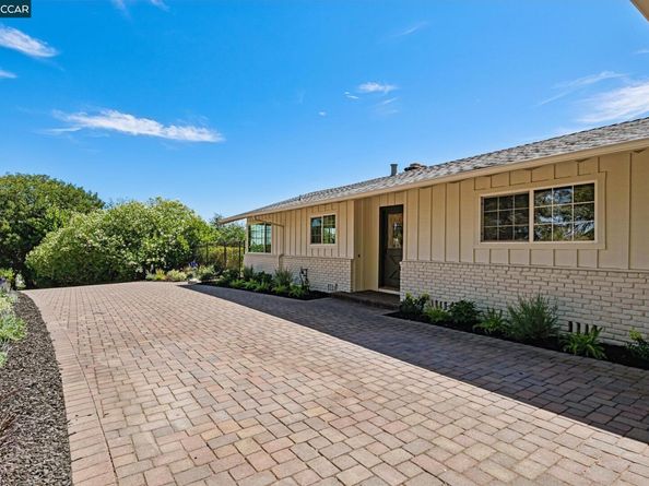 37 Chapel Dr., Lafayette CA 94549