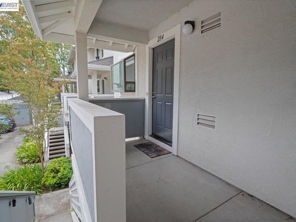 2598 Oak Rd 284, Walnut Creek CA 94597