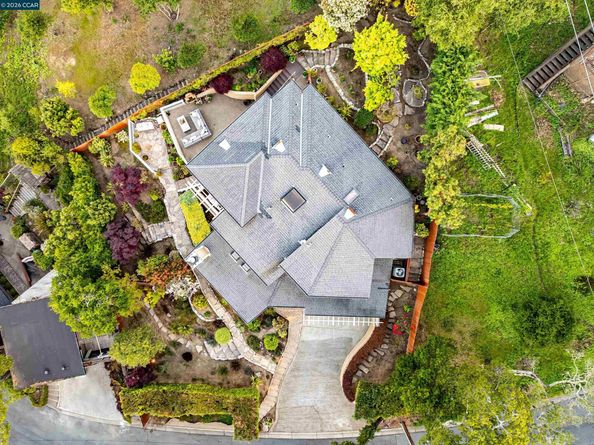87 Claremont Ave, Orinda CA 94563