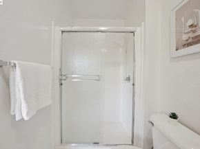 6 Invincible Ct F40, Alameda CA 94501
