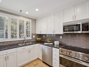 6 Invincible Ct F40, Alameda CA 94501