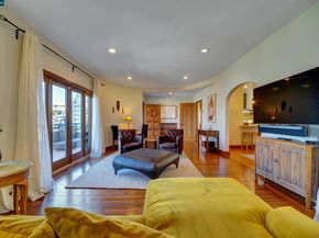 2038 Lakeshore Ave, Oakland CA 94606