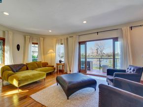 2038 Lakeshore Ave, Oakland CA 94606