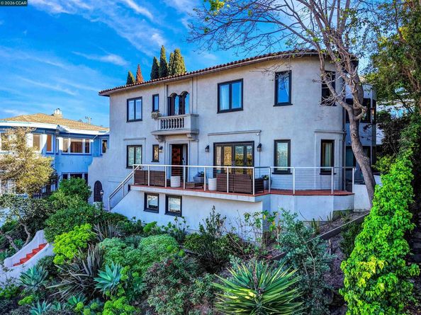 2038 Lakeshore Ave, Oakland CA 94606